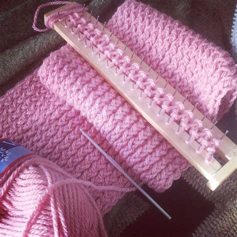 How To Knit On A Rectangular Loom