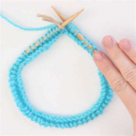 How To Knit Using Round Needles