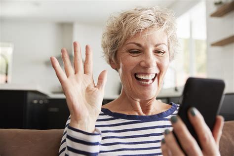 how to know if someone is using their phone
