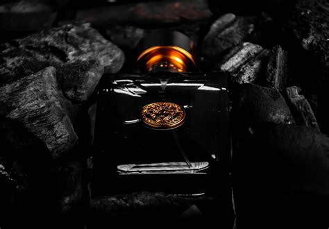 how to know if versace perfume is authentic