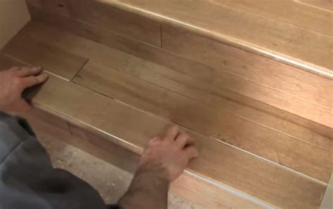 how to lay vinyl flooring on steps