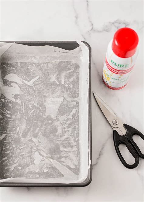 How To Line A Rectangular Pan With Parchment Paper