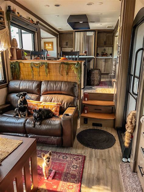 how to live in motorhome full time