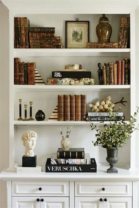 How To Make A Bookshelf Pretty
