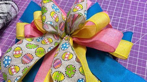 How To Make A Bow With Patterned Ribbon