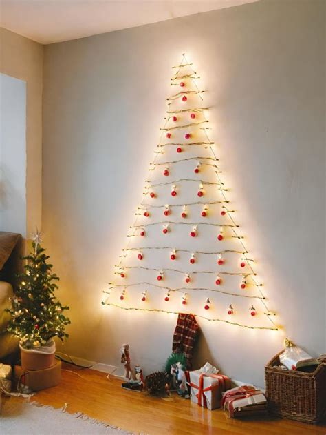 How To Make A Christmas Tree With Lights On The Wall