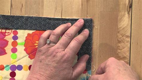 how to make a corner with binding