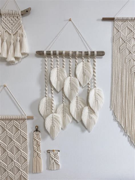 how to make a macrame feather wall hanging