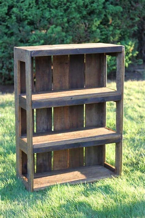 How To Make A Pallet Into A Shelf