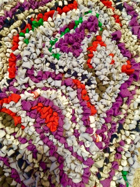 Hemmed Rag Rug Flower Hessian Rag Rug Bouquet Beginner