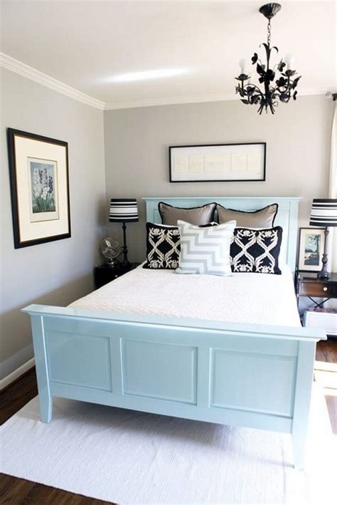 how to make a small bedroom look nice