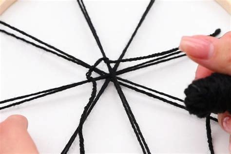How To Make A Spider  Using Wool