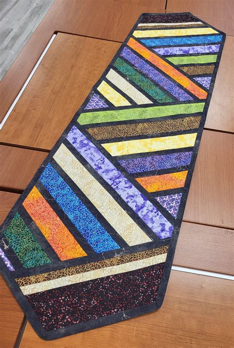 How To Make A Table Runner Using A Jelly Roll