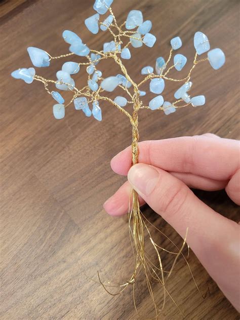 How To Make A Wire Tree With Stones