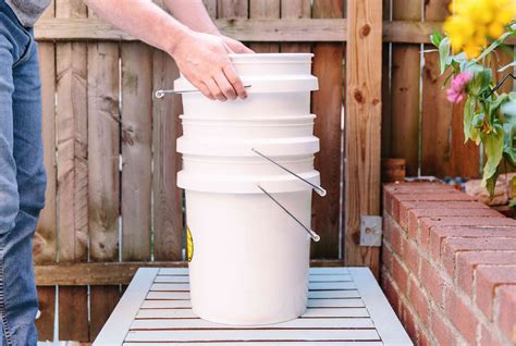 How To Make A Worm Farm In A Bucket
