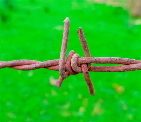 How To Make Barbed Wire In Rust