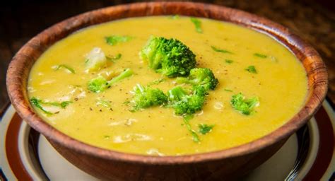 how to make broccoli soup in a blender