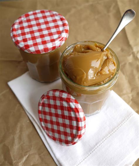 how to make caramel sauce from condensed milk