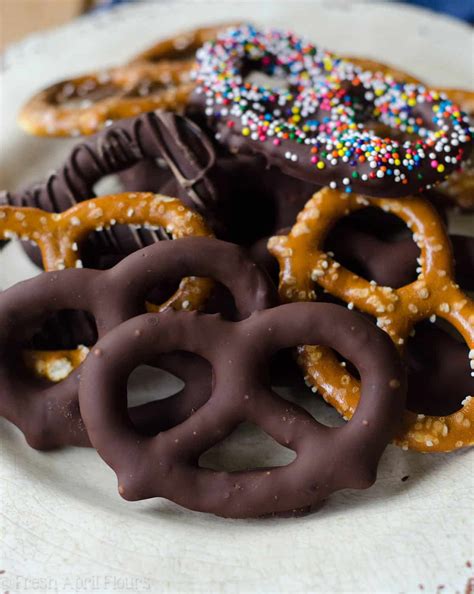 how to make chocolate covered pretzels