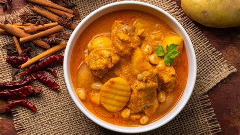 how to make curry paste into sauce