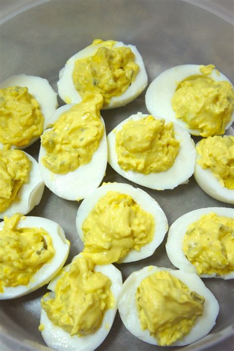 how to make deviled eggs with pickle relish