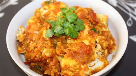 how to make egg curry with tomato