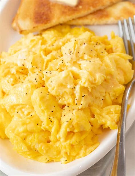 How To Make Fluffy Eggs With Butter