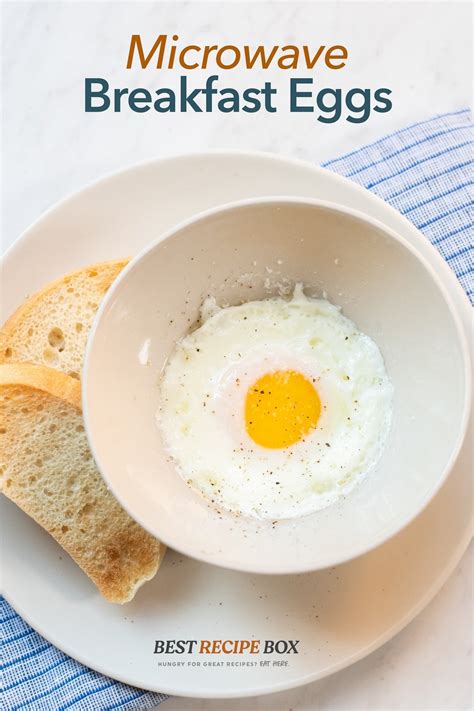 how to make fried eggs in the microwave