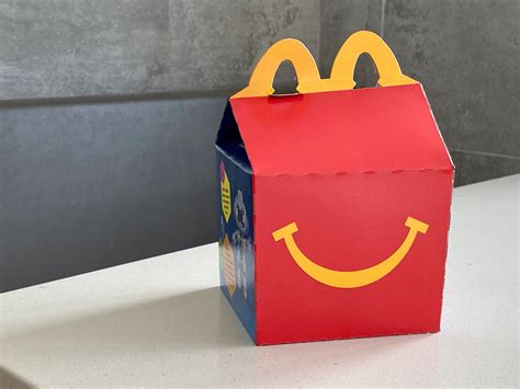 how to make mcdonald's happy meal box