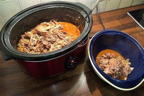 How To Make Pulled Pork In A Crock Pot Without Sauce