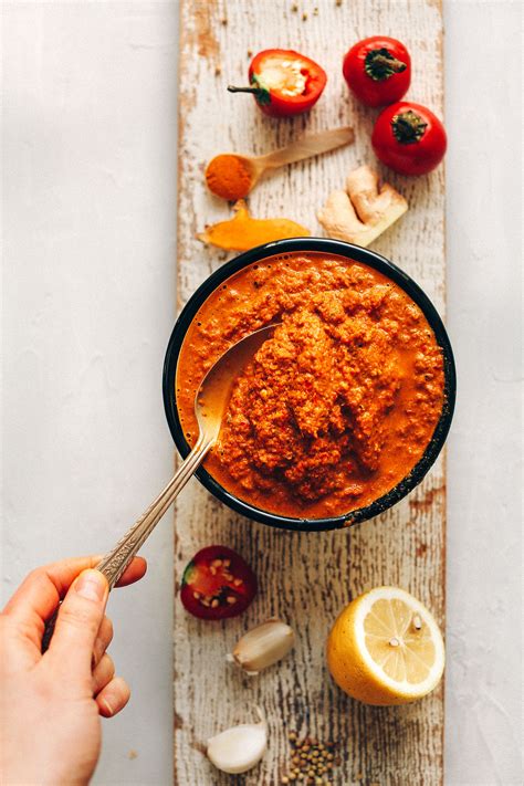 how to make red curry paste