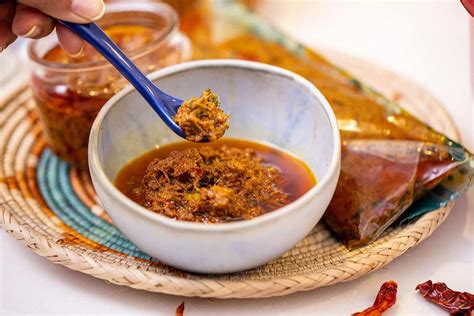 how to make rendang curry paste