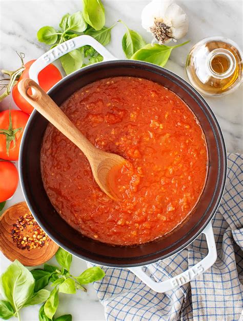 how to make sauce fresh tomatoes