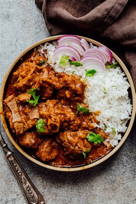 How To Make Slow Cooked Lamb Curry