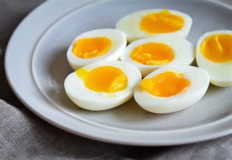 how to make soft boiled eggs in the microwave