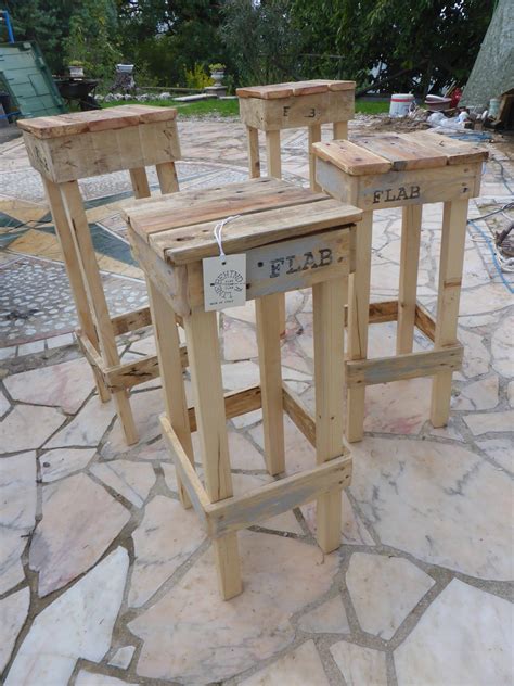 How To Make Stools From Pallets