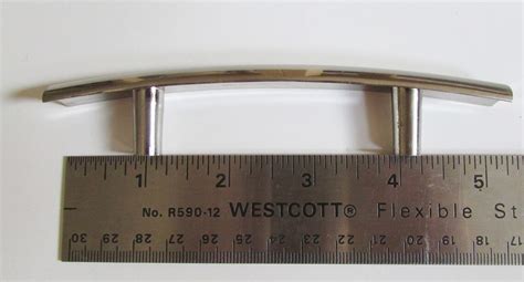 how to measure for replacement cabinet pulls