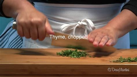 how to mince thyme
