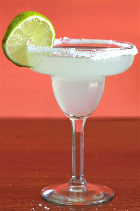 how to mix a margarita