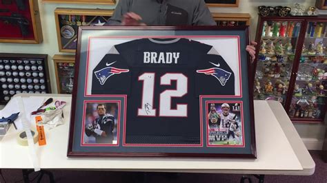 how to mount a jersey in a frame