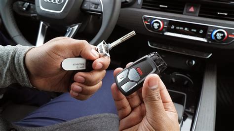 how to open audi a3 with manual key