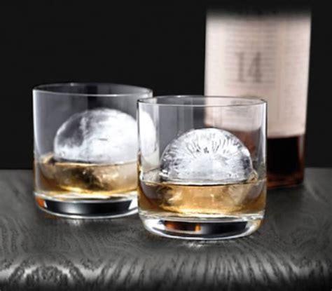 how to order whiskey with an ice cube