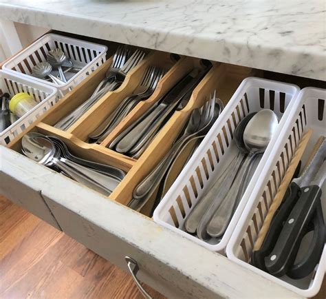 how to organize silverware drawer