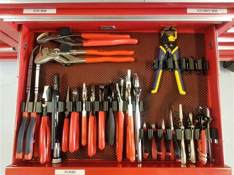 how to organize tools in toolbox