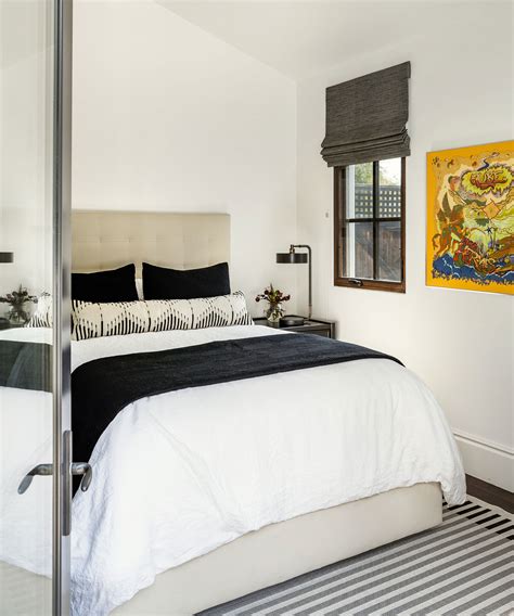 How To Place Artwork In Bedroom