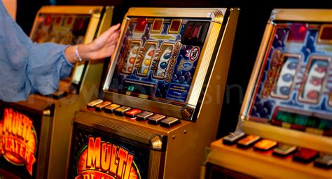 how to play a slot tournament