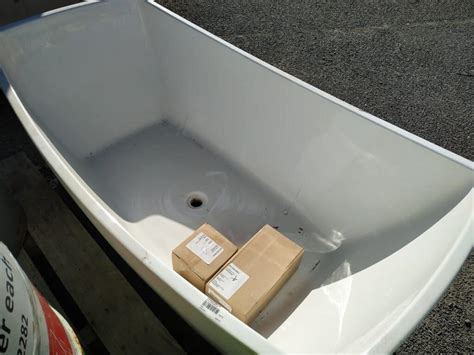 How To Polish Fibreglass Bath