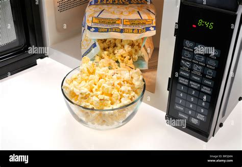 How To Popcorn In Microwave Oven