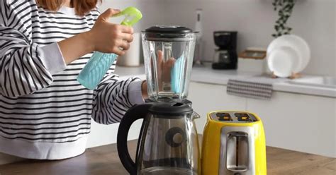 How To Properly Clean A Blender