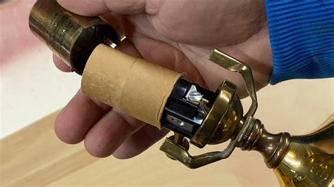 How To Pull Apart A Lamp Socket